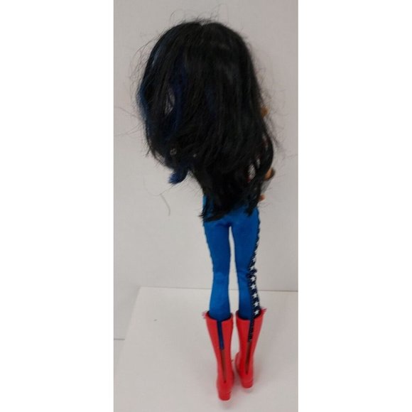 Wonder Woman Doll D.C. Super Girls by Mattel 2014 Articulated Arms - Picture 2 of 3